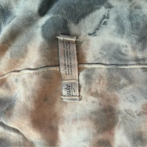 Nike Tie-Dye Hoodie and Joggers Set - Gray and Pink - Picture 13 of 14